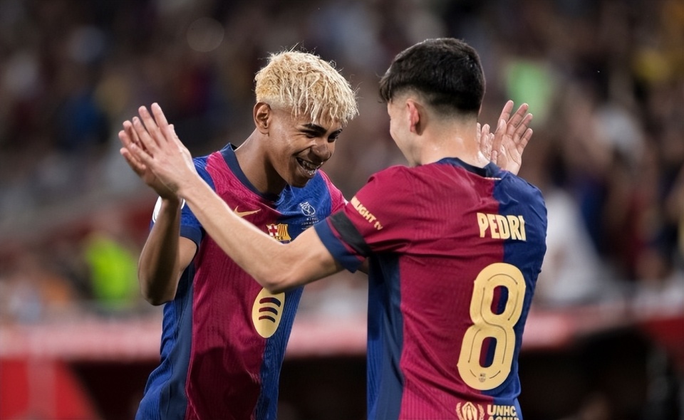 被翻盘，冰岛80分钟后被乌克兰打入两球，连续两届无缘世界杯