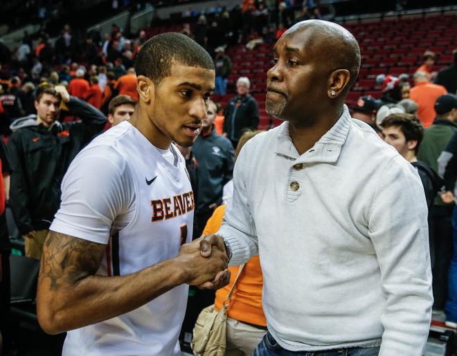 在球场上 在球场上